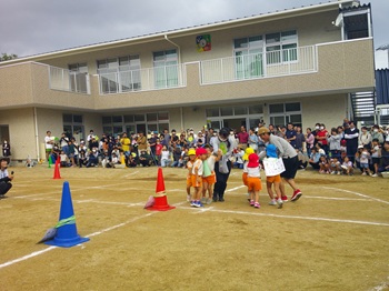 借り物競争（秋の運動会）